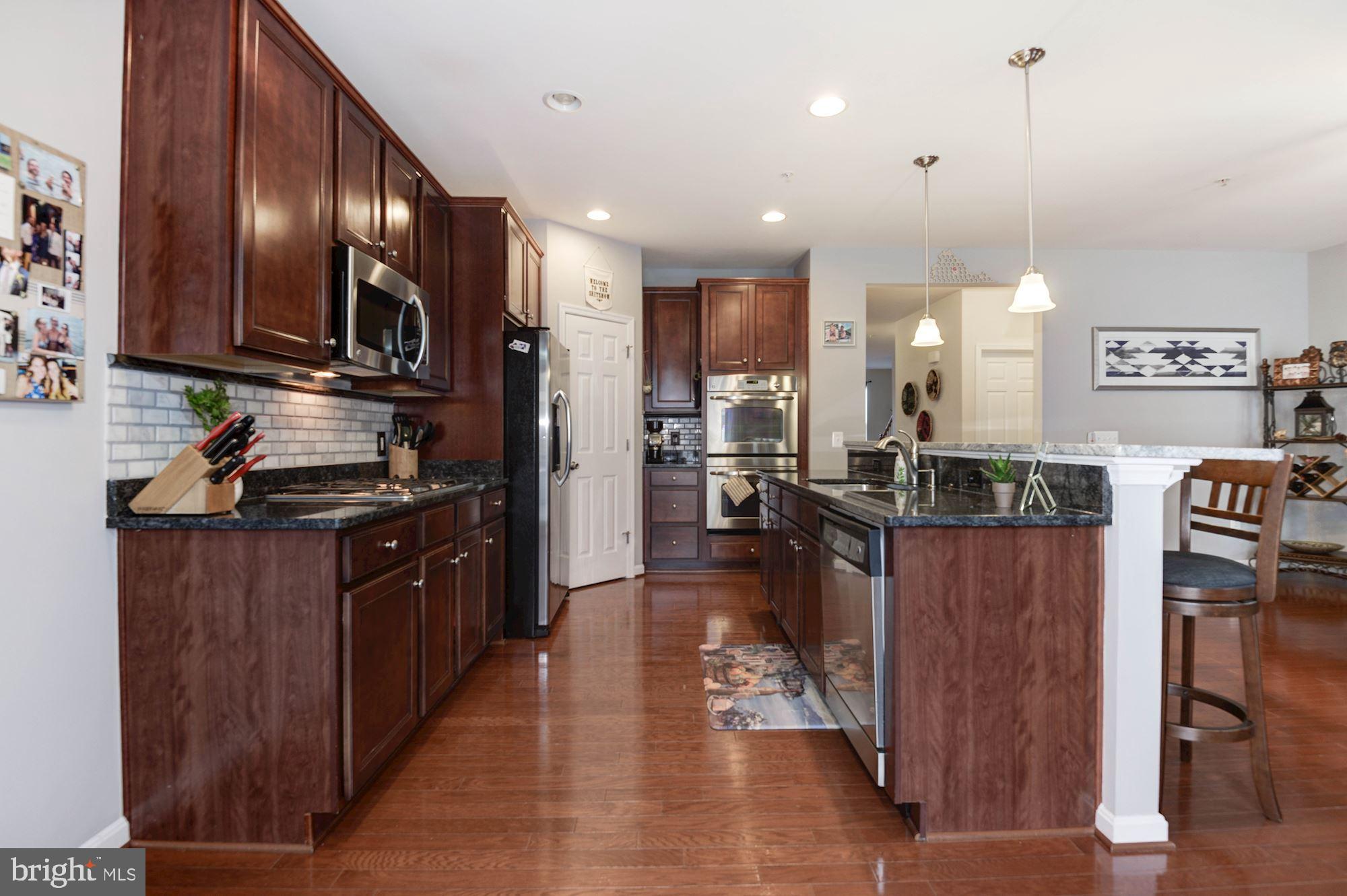 RESIDENCES AT DULLES PRK - Residential Lease