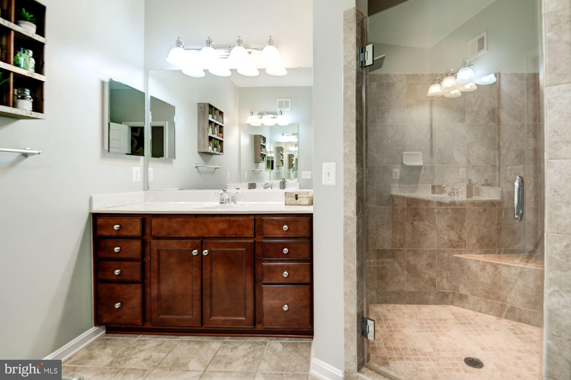 RESIDENCES AT DULLES PRK - Residential Lease