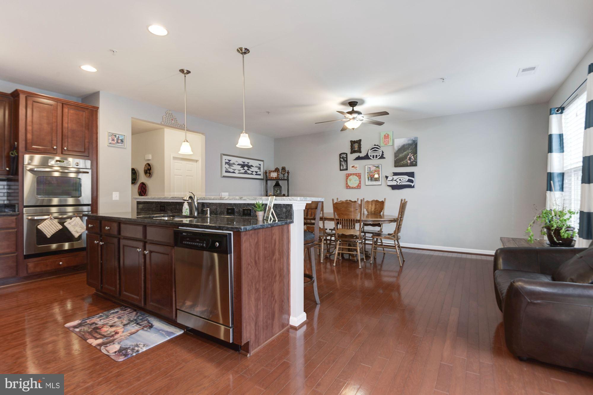 RESIDENCES AT DULLES PRK - Residential Lease