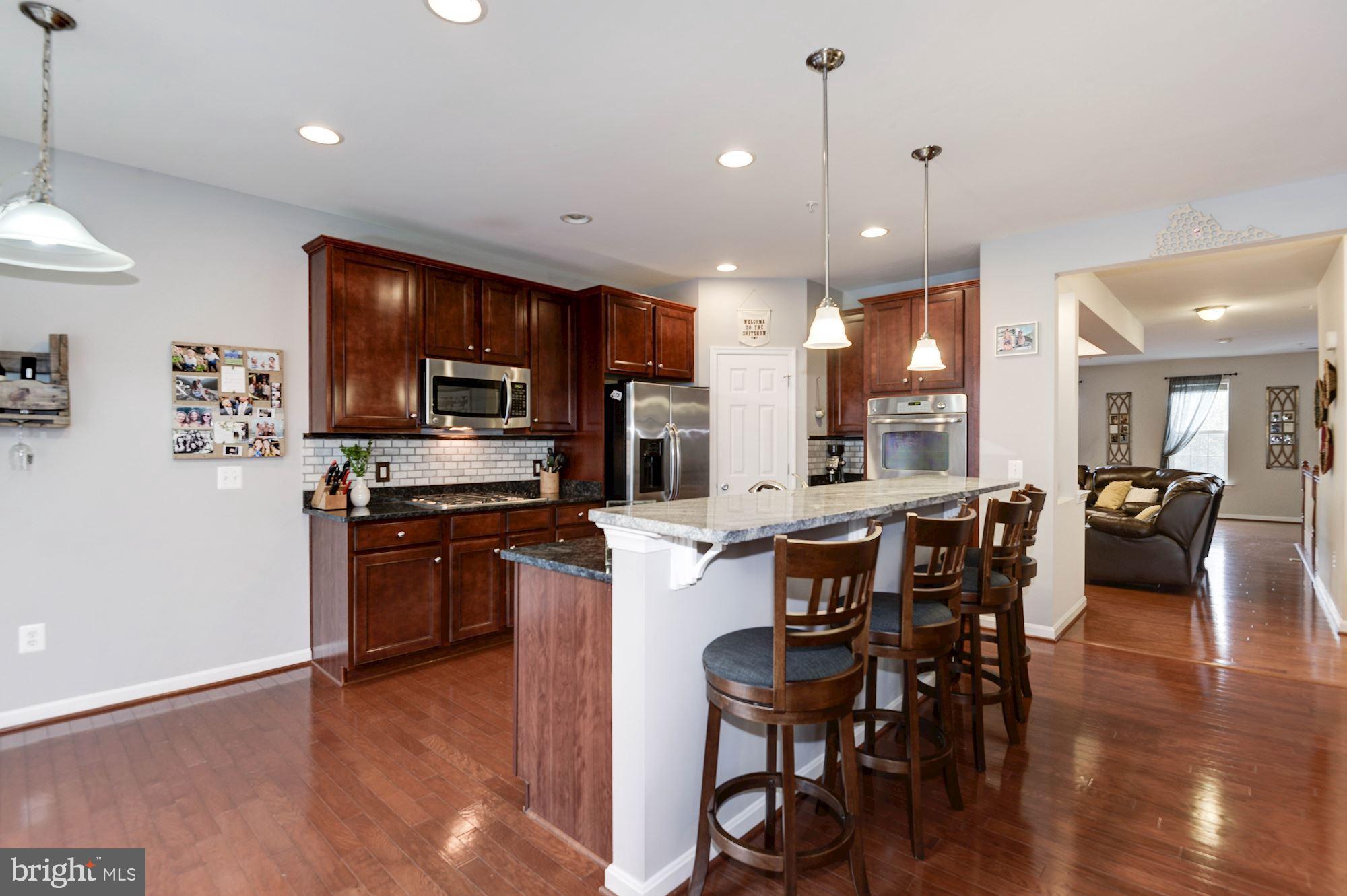 RESIDENCES AT DULLES PRK - Residential Lease