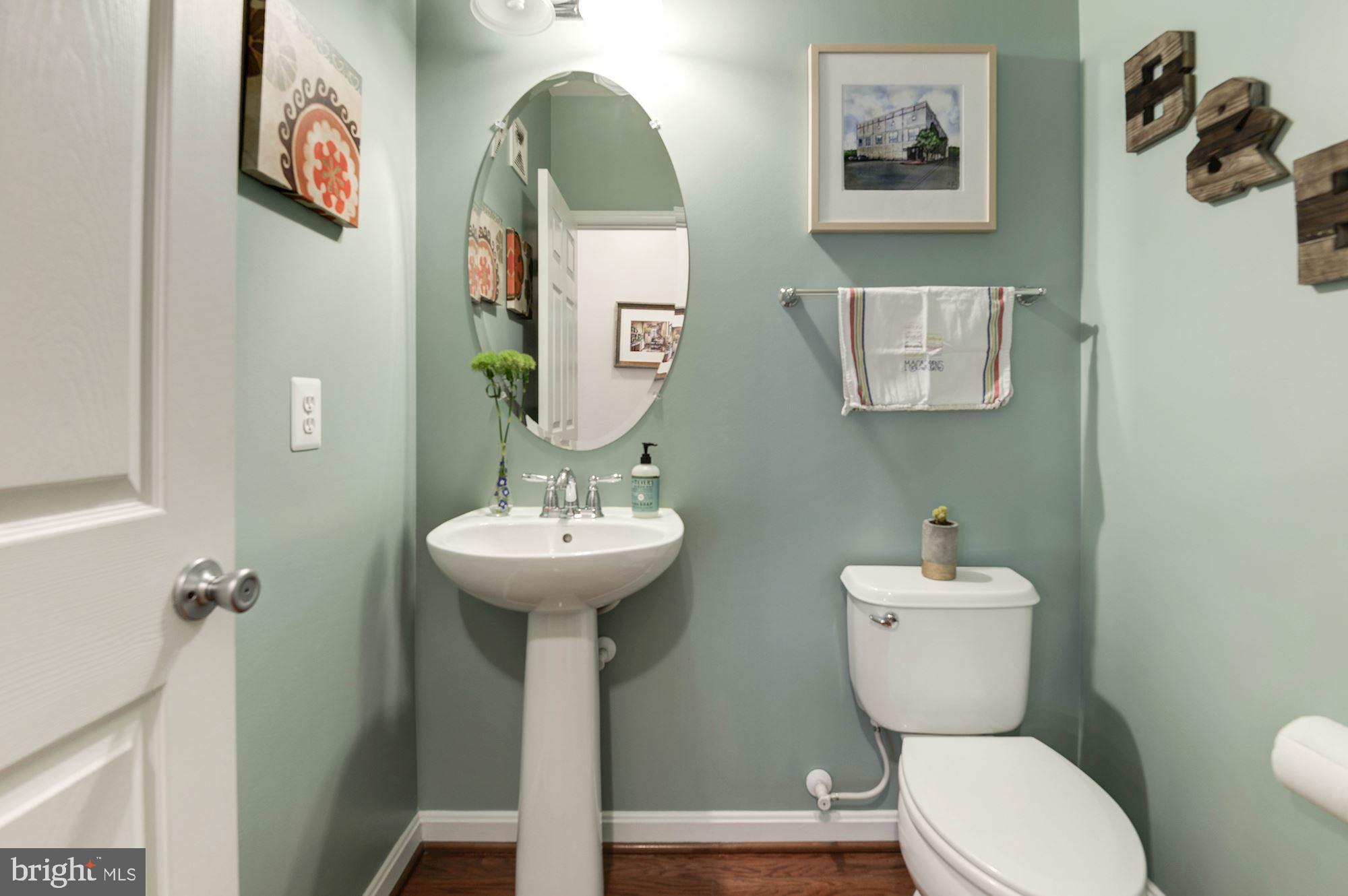 RESIDENCES AT DULLES PRK - Residential Lease