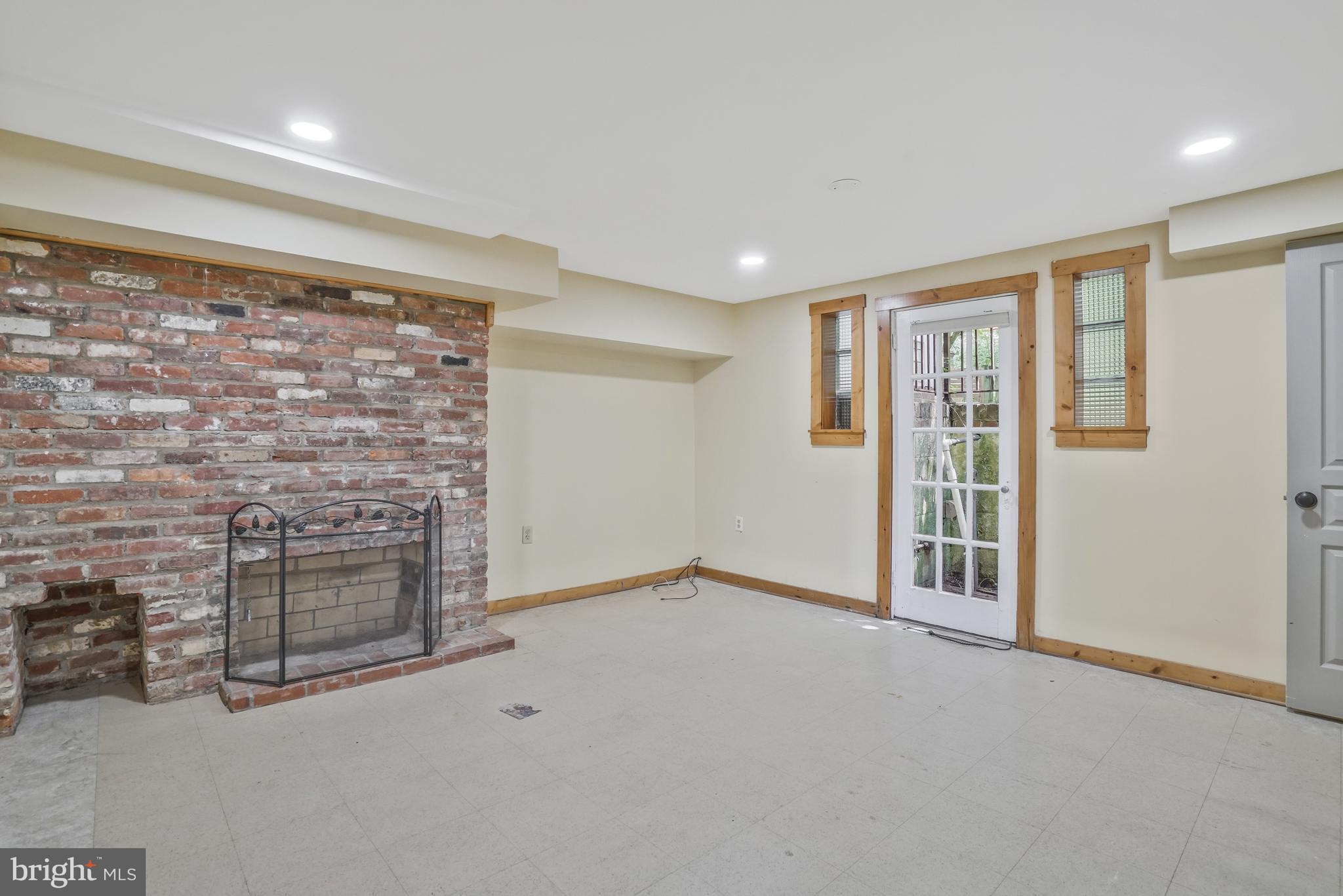 ENGLEWOOD - Residential