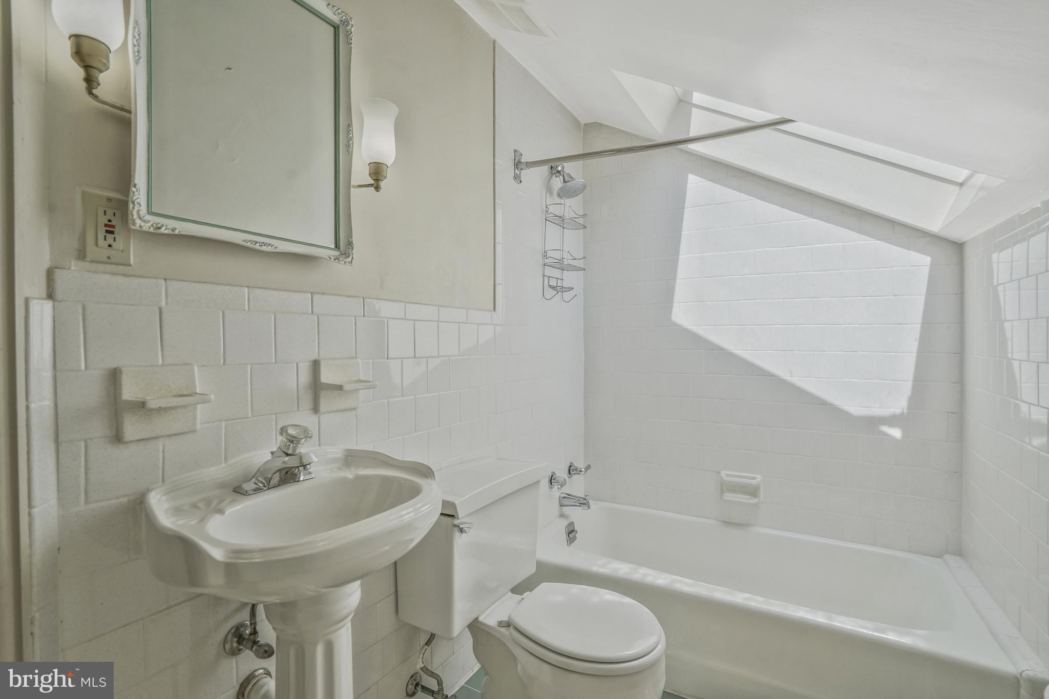 ENGLEWOOD - Residential