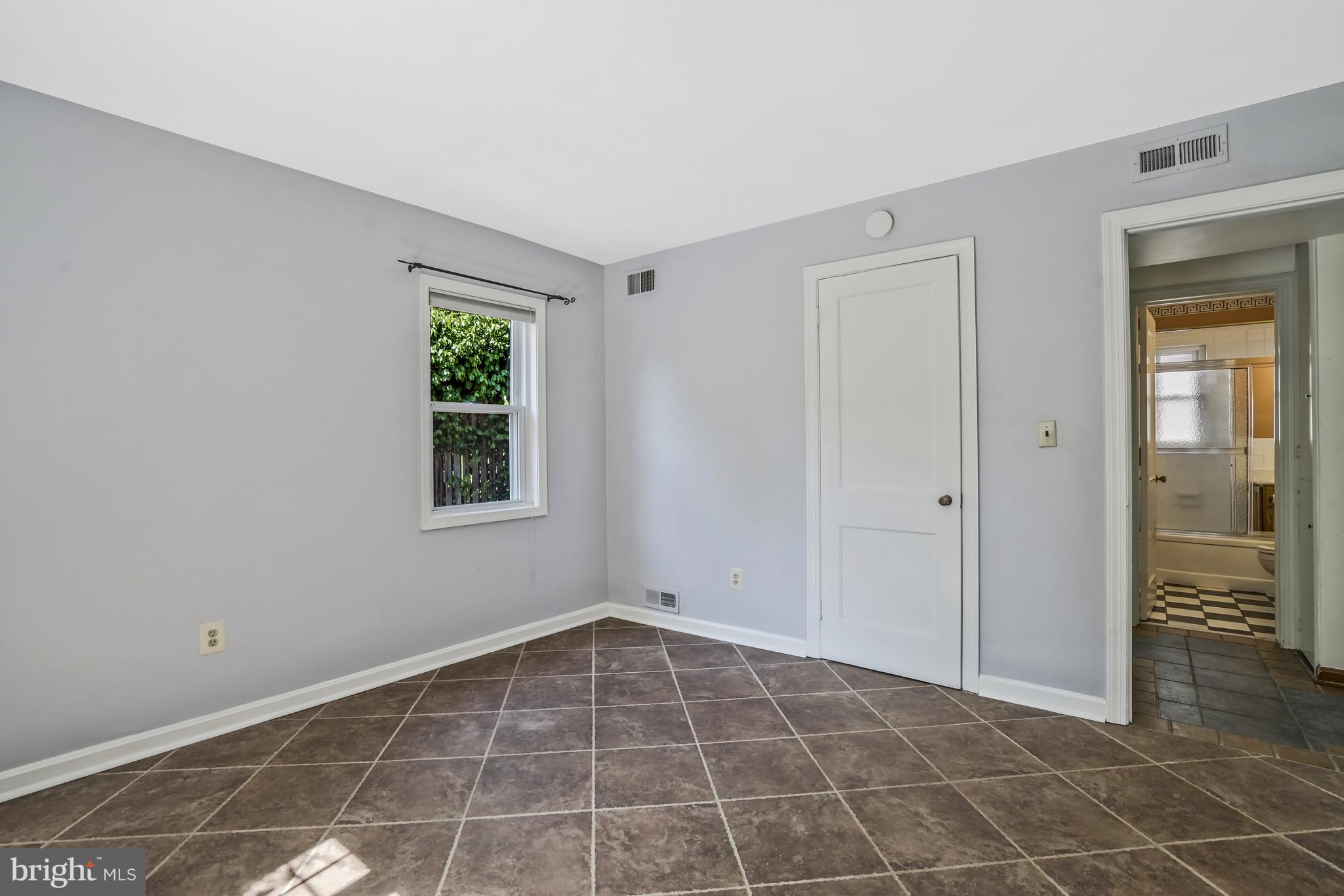 ENGLEWOOD - Residential