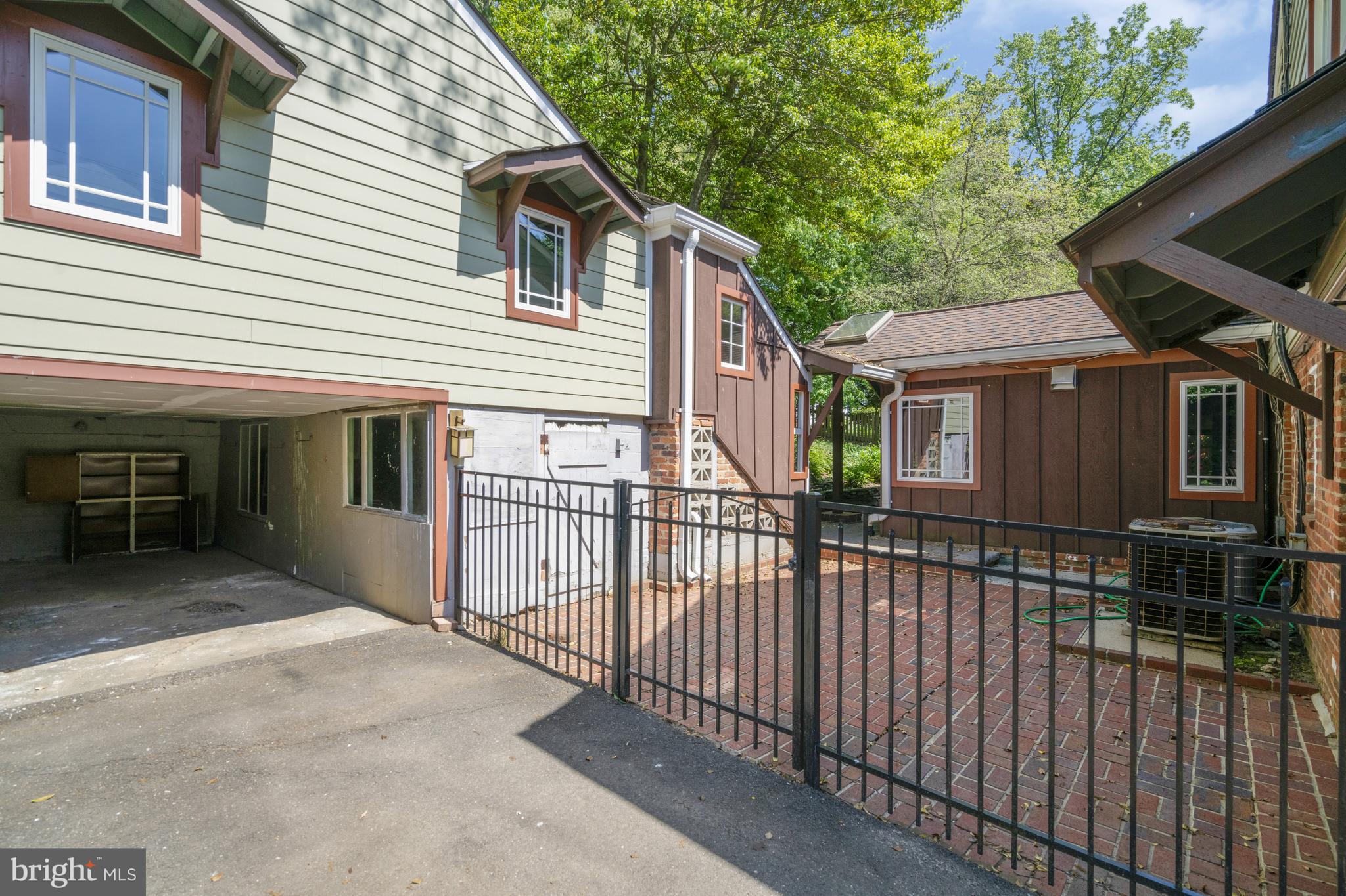 ENGLEWOOD - Residential