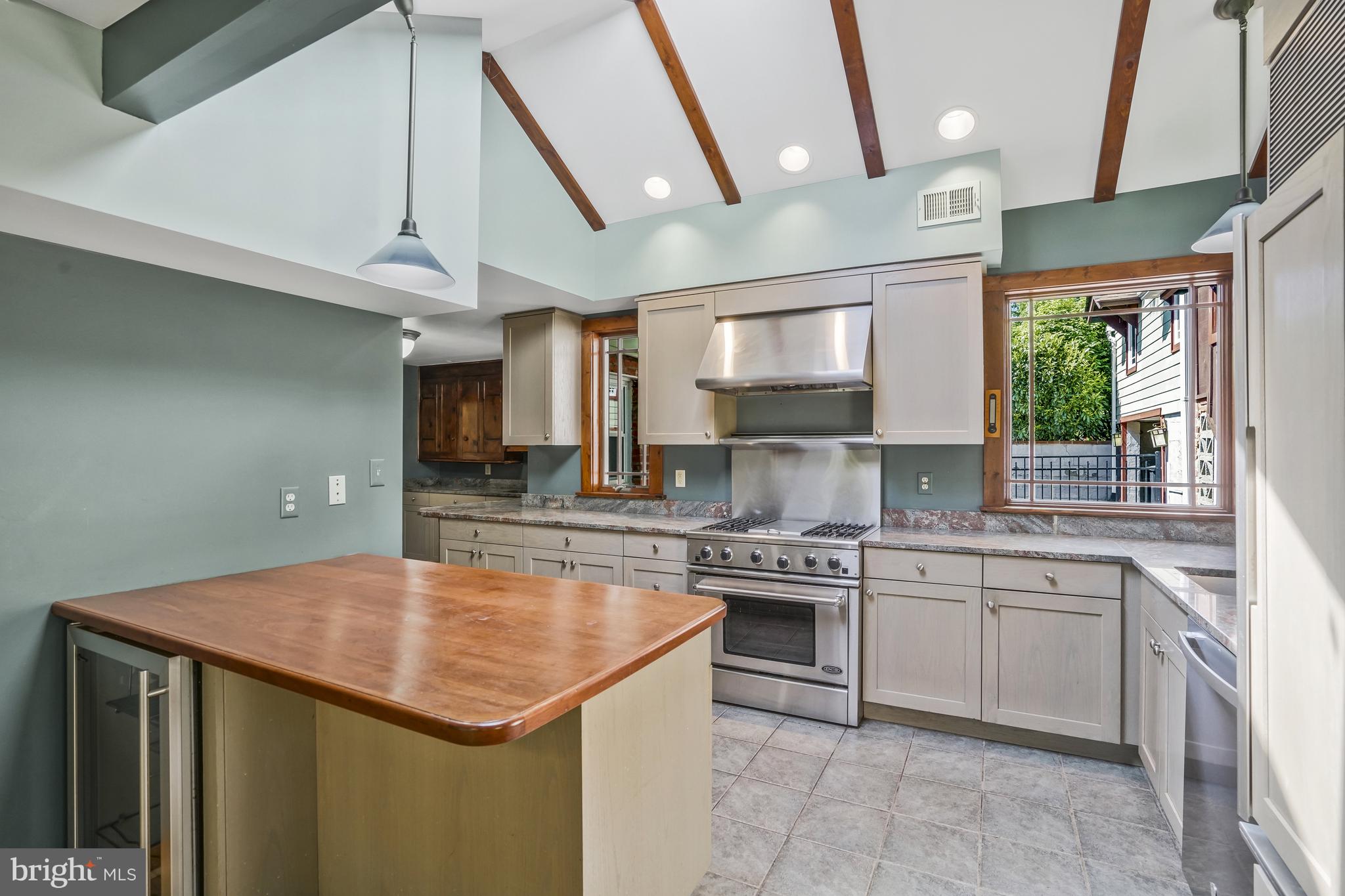 ENGLEWOOD - Residential