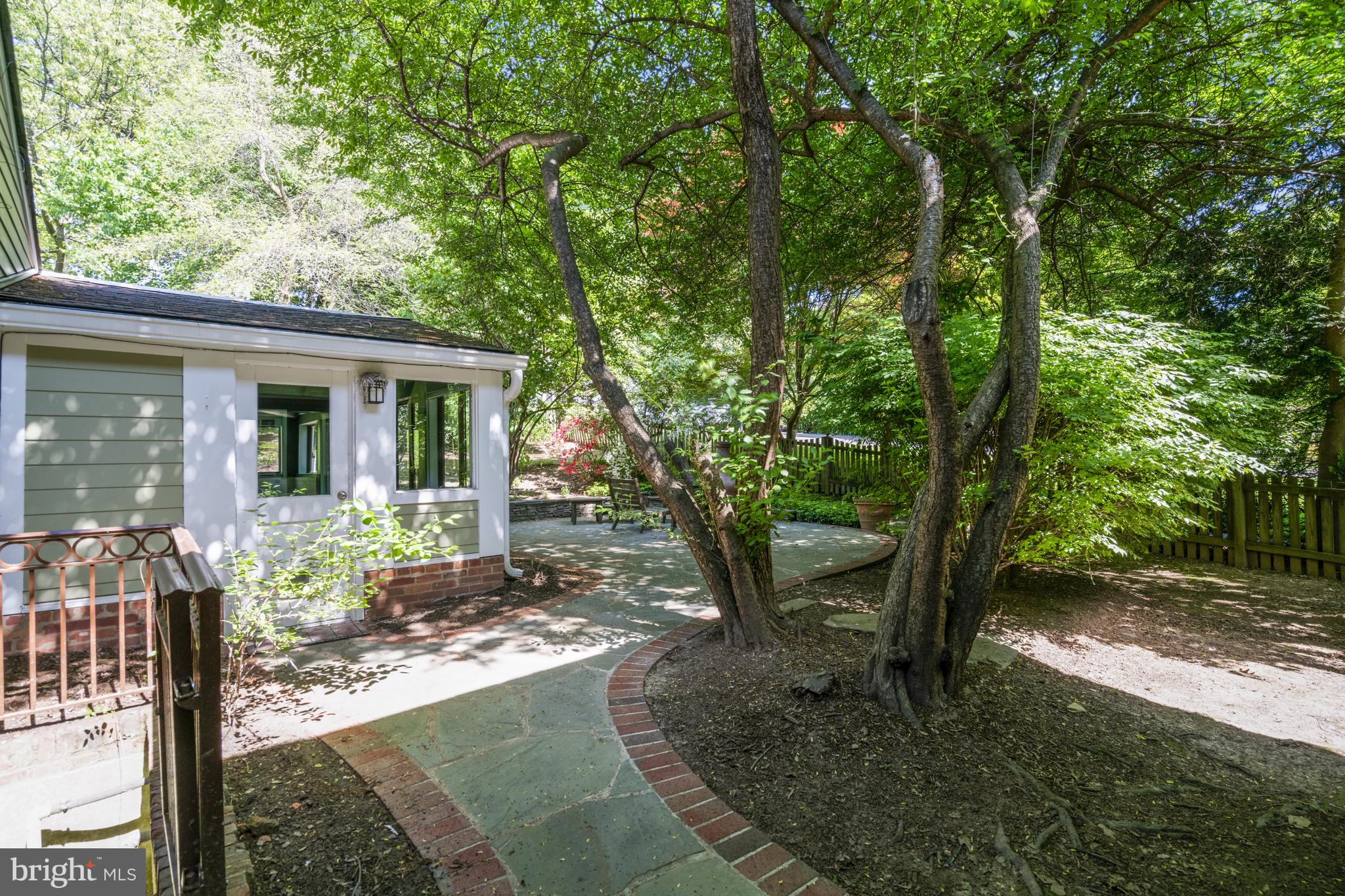 ENGLEWOOD - Residential