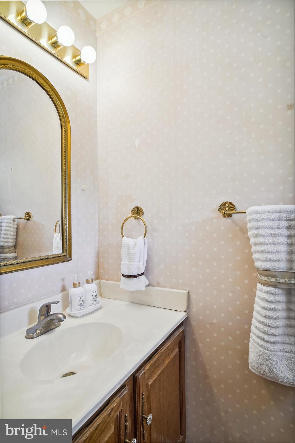 NORBECK MANOR - Residential