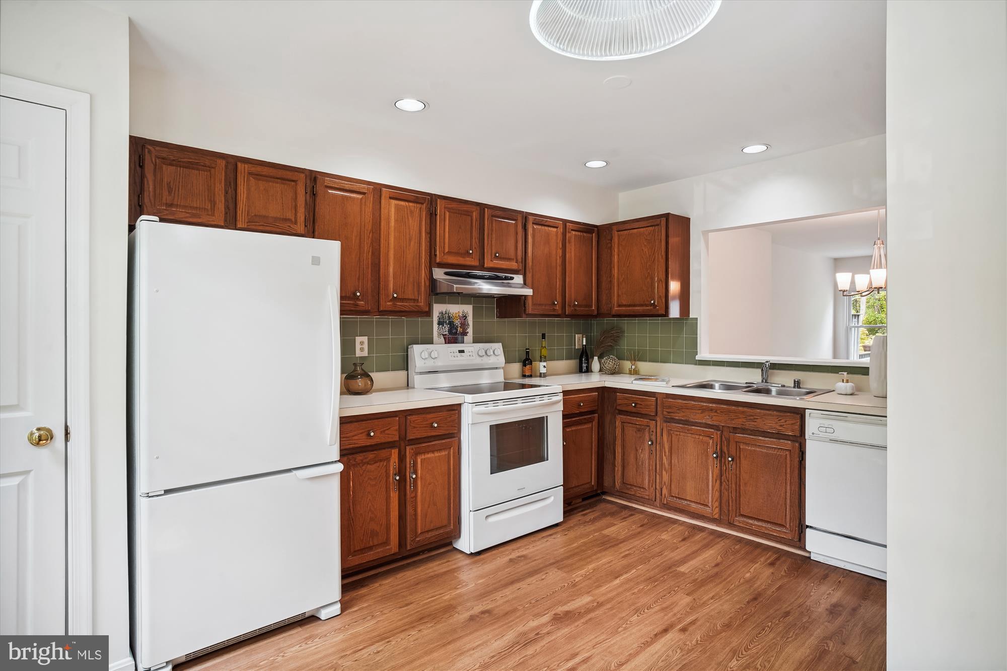 NORBECK MANOR - Residential