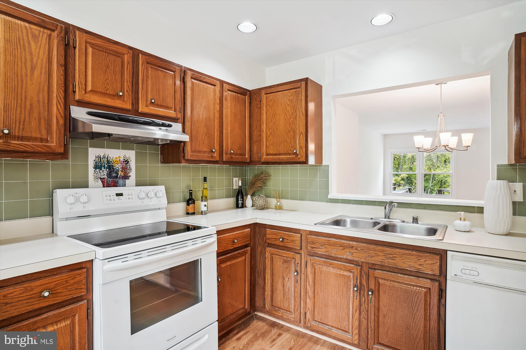 NORBECK MANOR - Residential