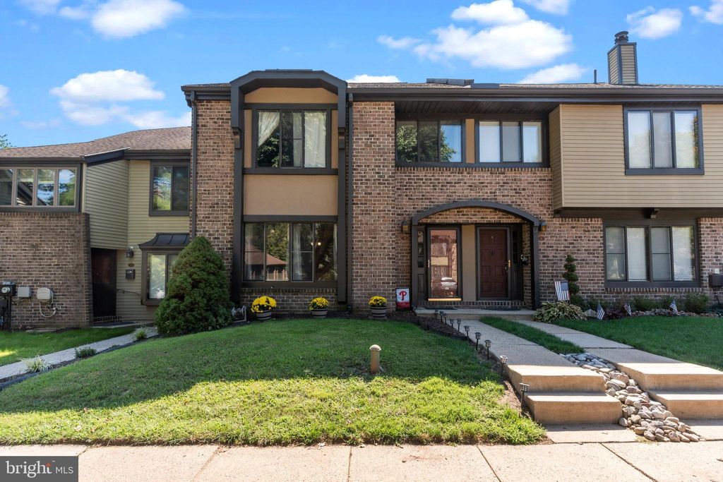 Photo of 8 Bennington Place, NEWTOWN, PA 18940 (MLS # PABU2105010)