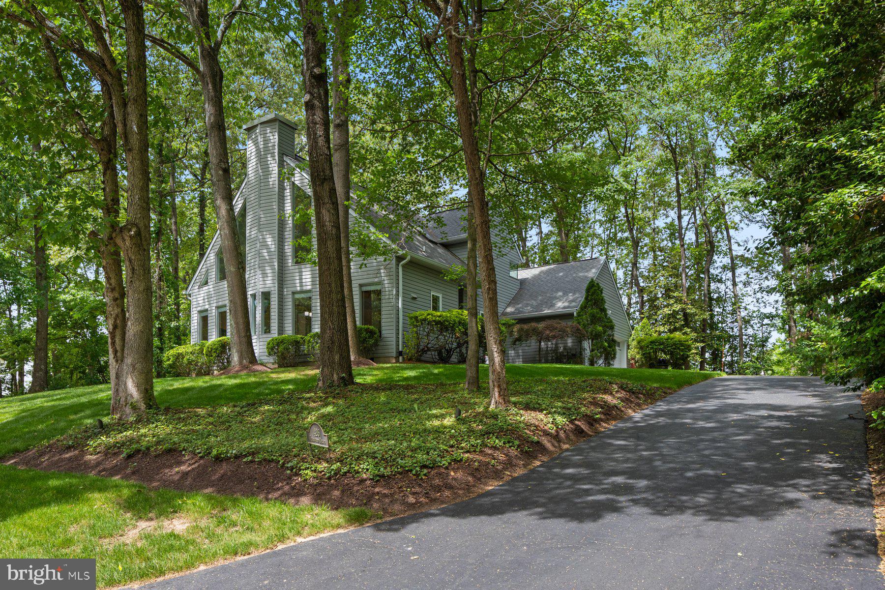 426 FERNWOOD DRIVE