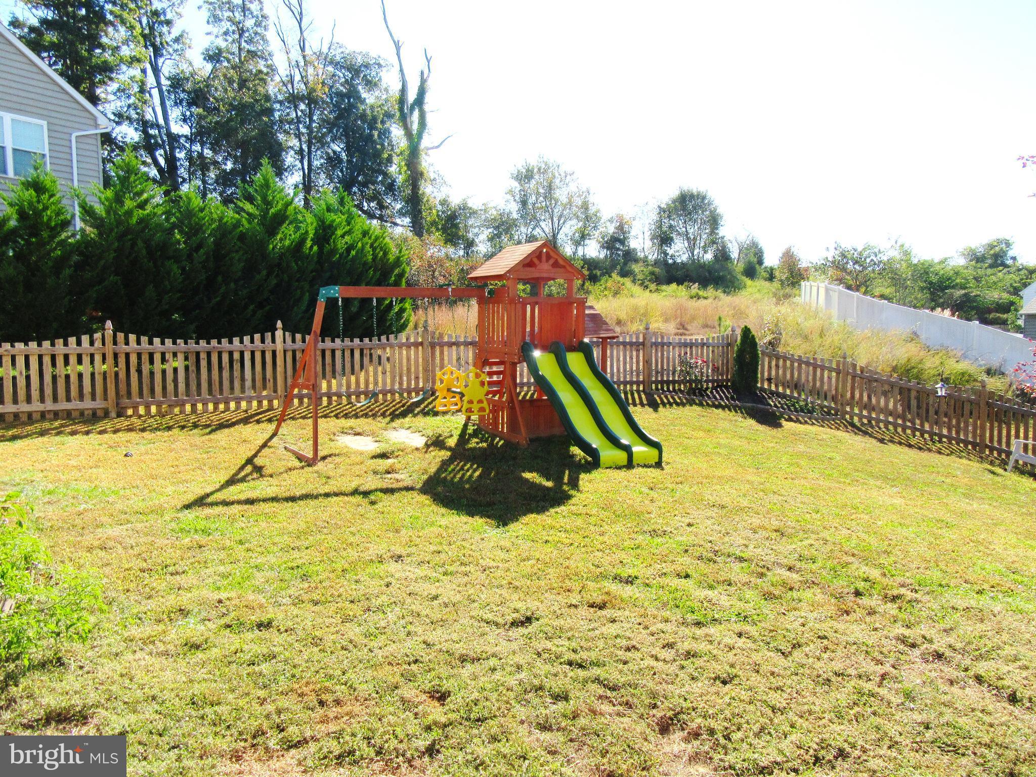 ACADEMY HILLS - Residential Lease