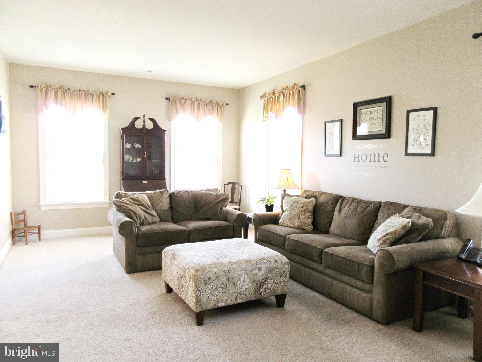 ACADEMY HILLS - Residential Lease