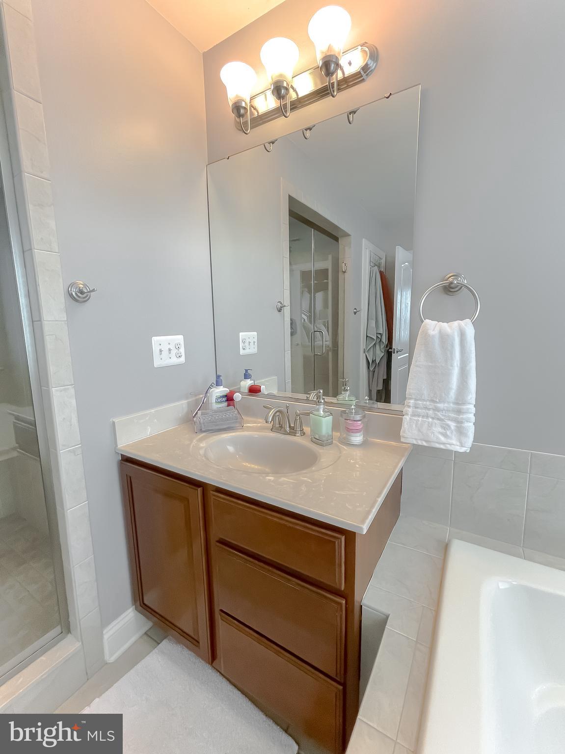 LEONARDS GRANT - Residential