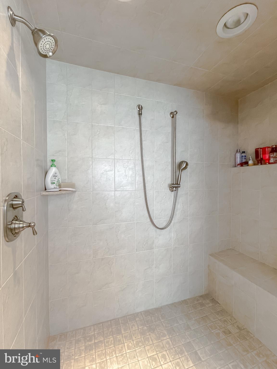 LEONARDS GRANT - Residential