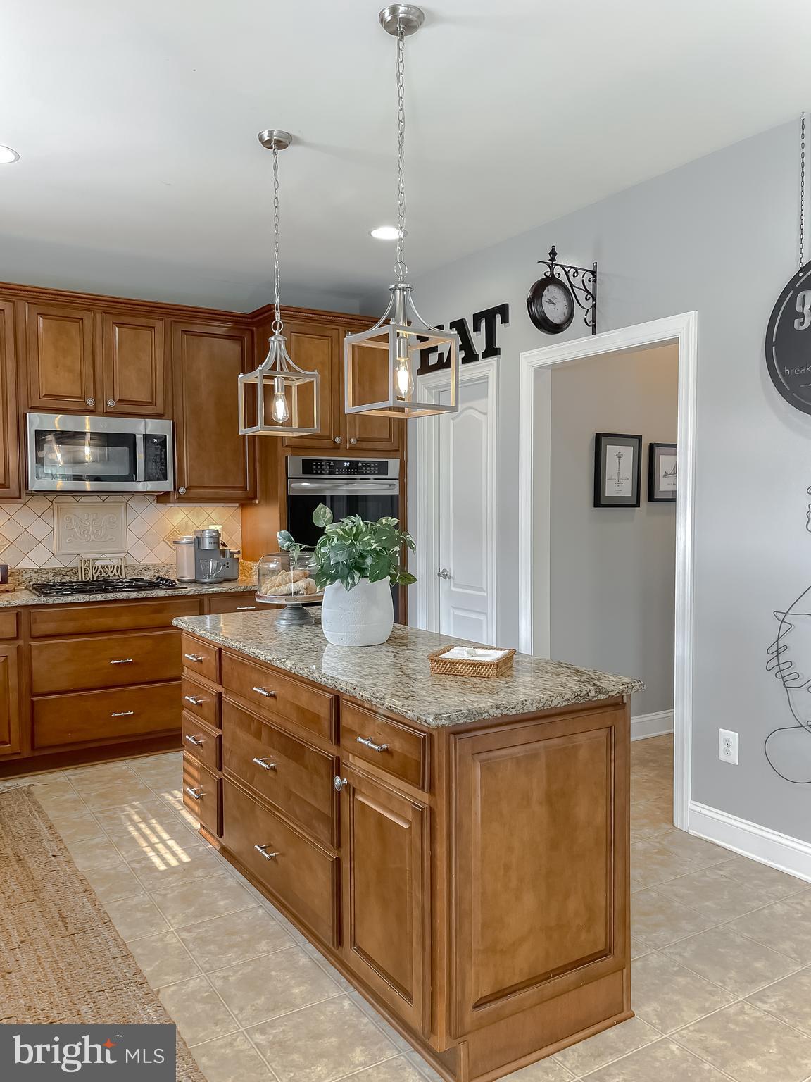 LEONARDS GRANT - Residential