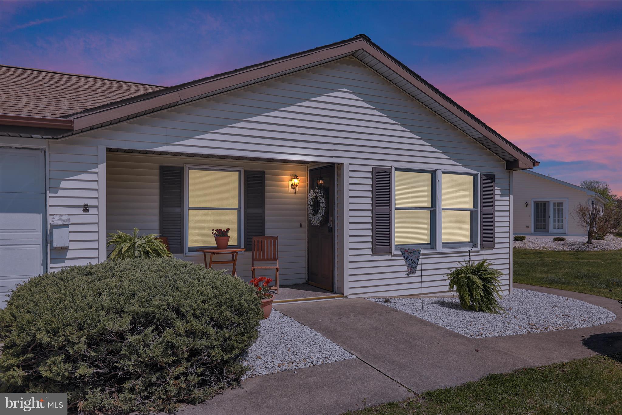 555 HONEYSUCKLE COURT