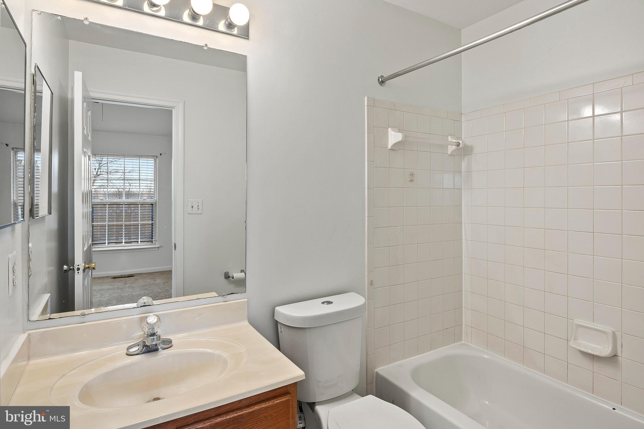 CEDAR GROVE AT CROFTON - Residential Lease