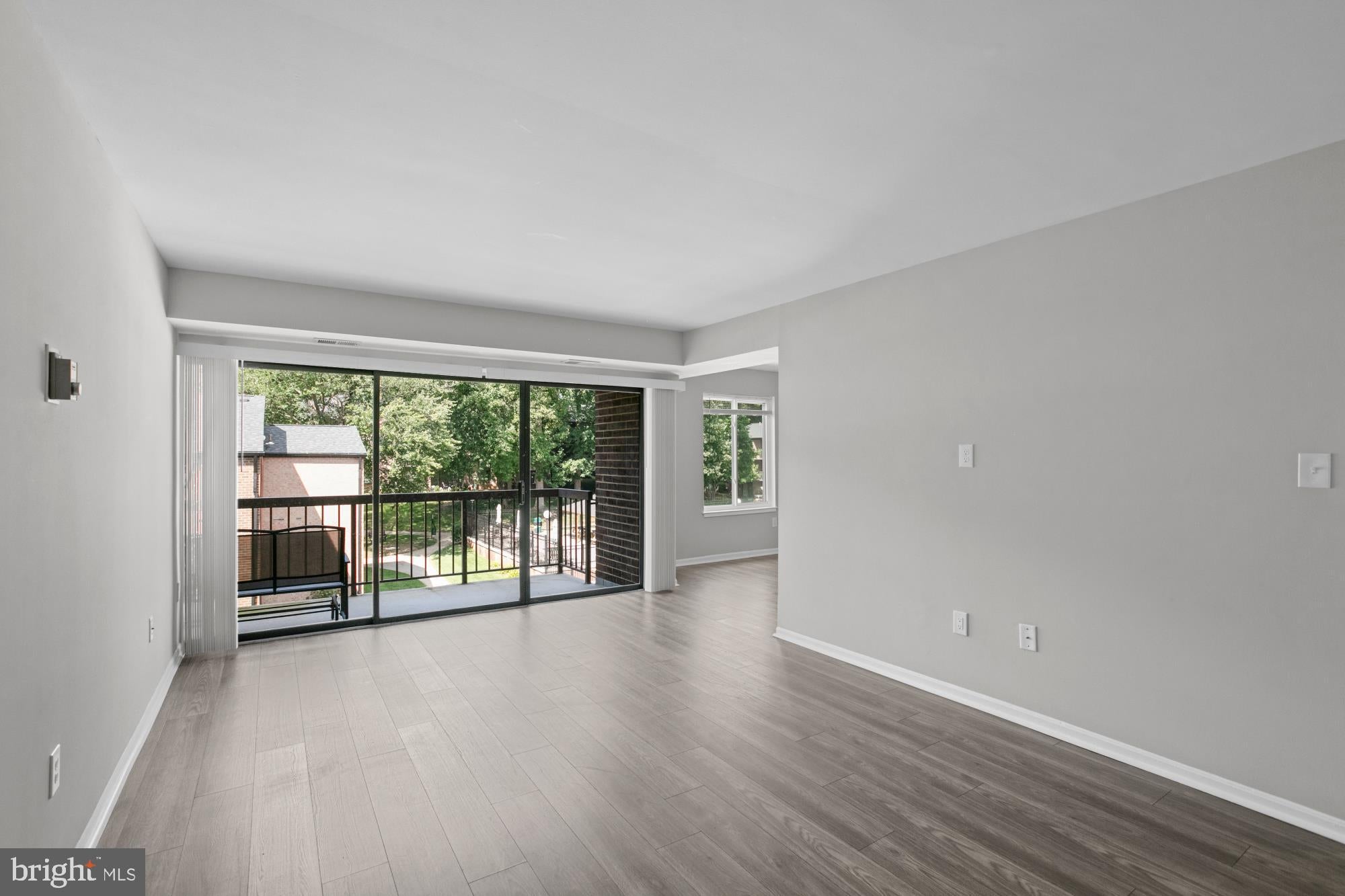 9728 KINGSBRIDGE DRIVE 302