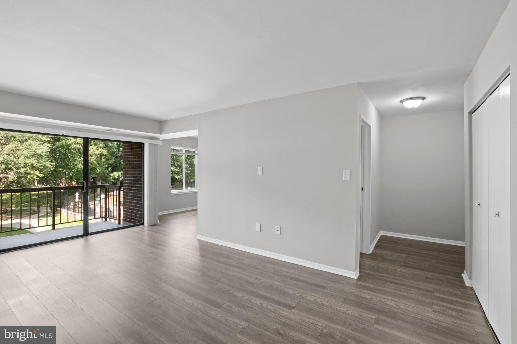 9728 KINGSBRIDGE DRIVE 302