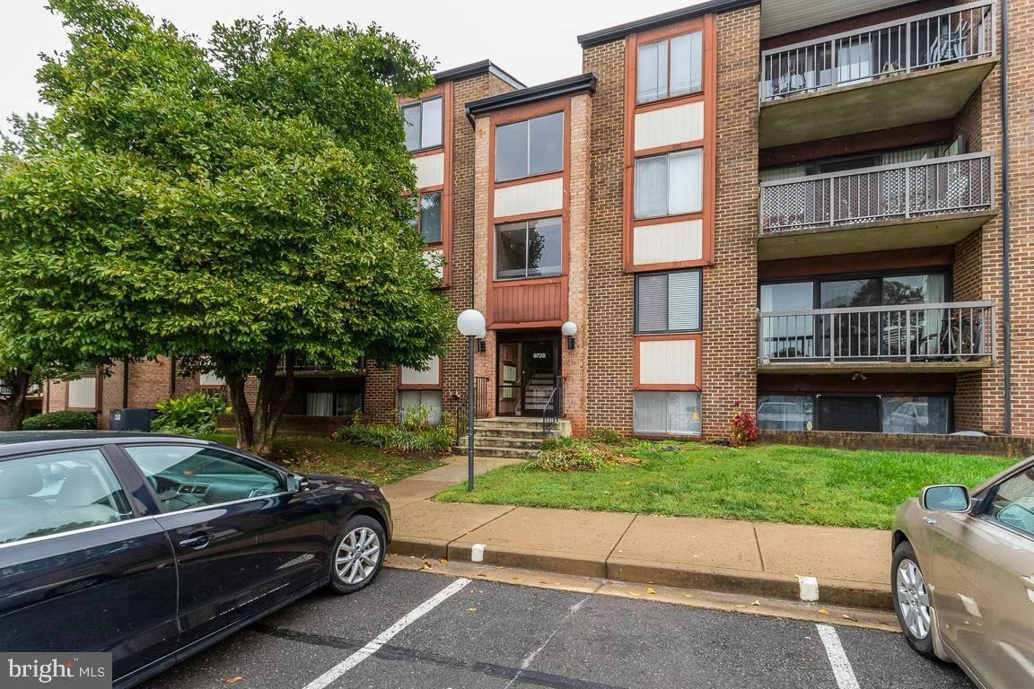 9728 Kingsbridge Drive Unit 302, Fairfax, VA, 22031