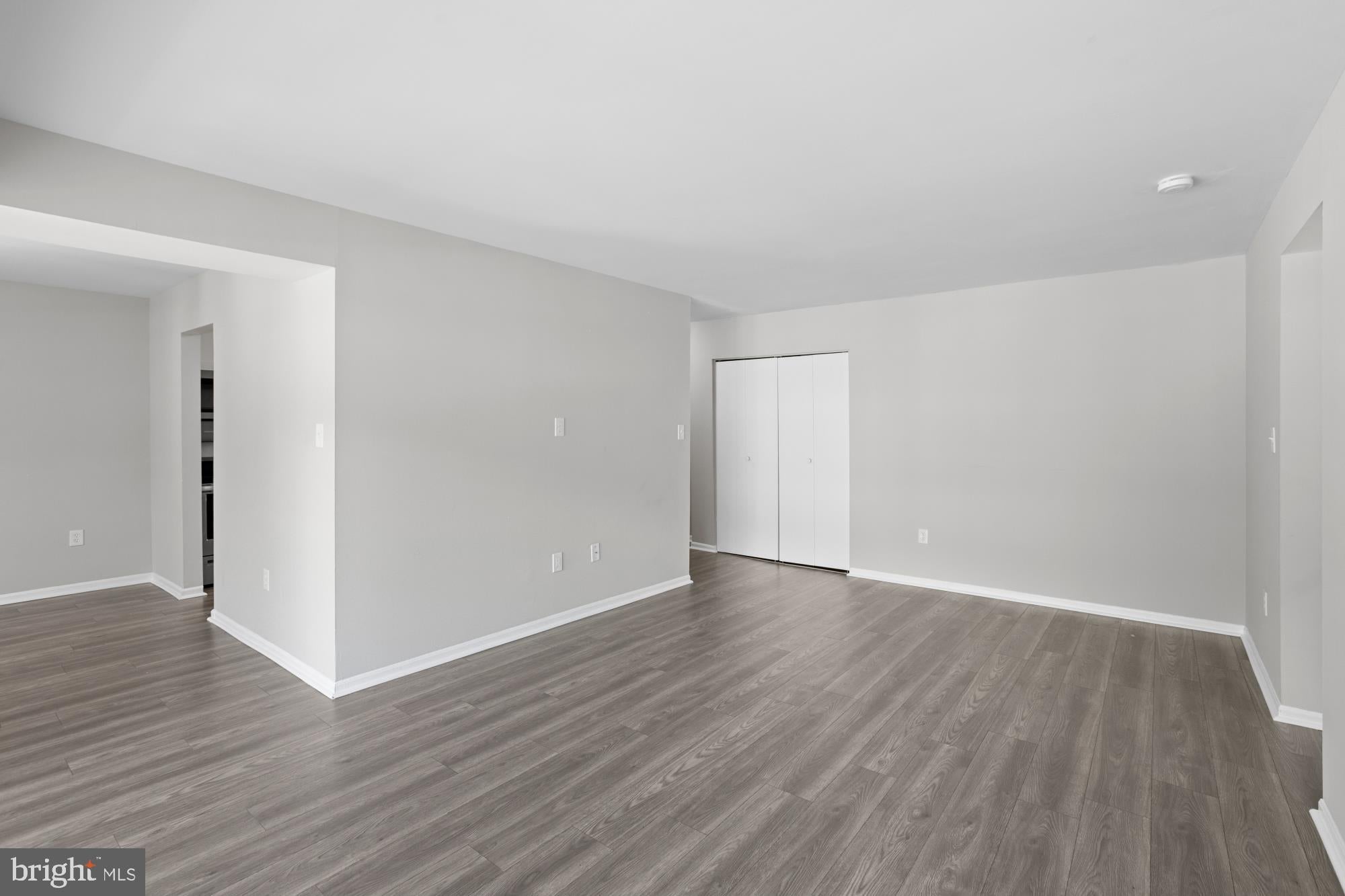 9728 KINGSBRIDGE DRIVE 302