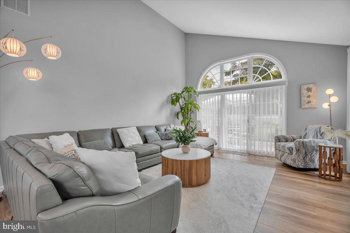 702 TURNBERRY COURT