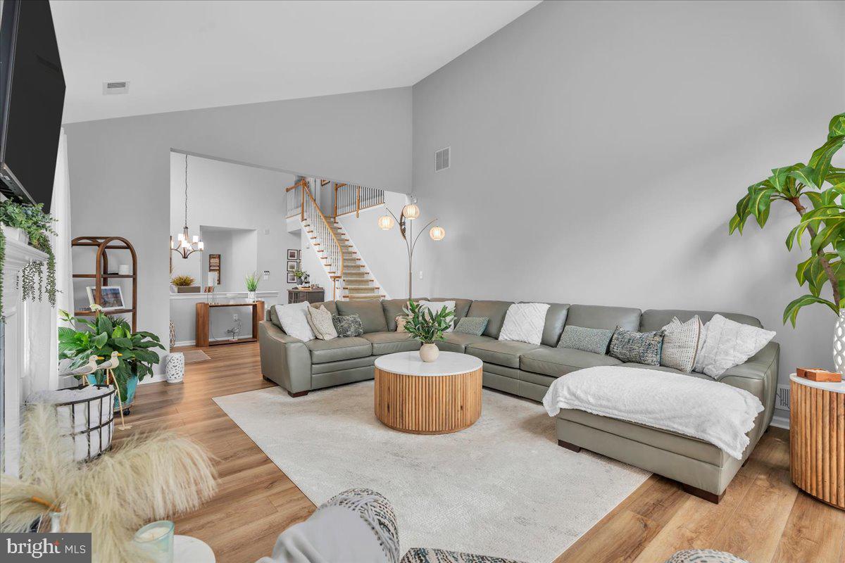 702 TURNBERRY COURT