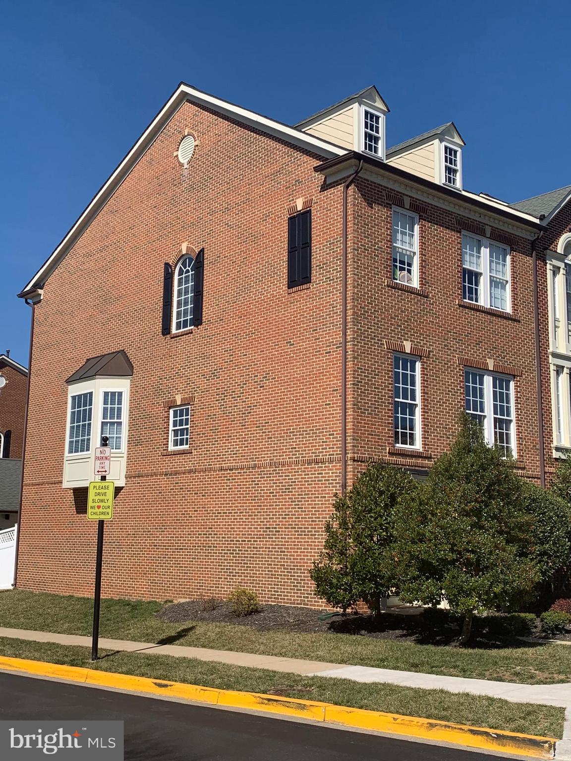 VILLAGES OF URBANA - Residential Lease