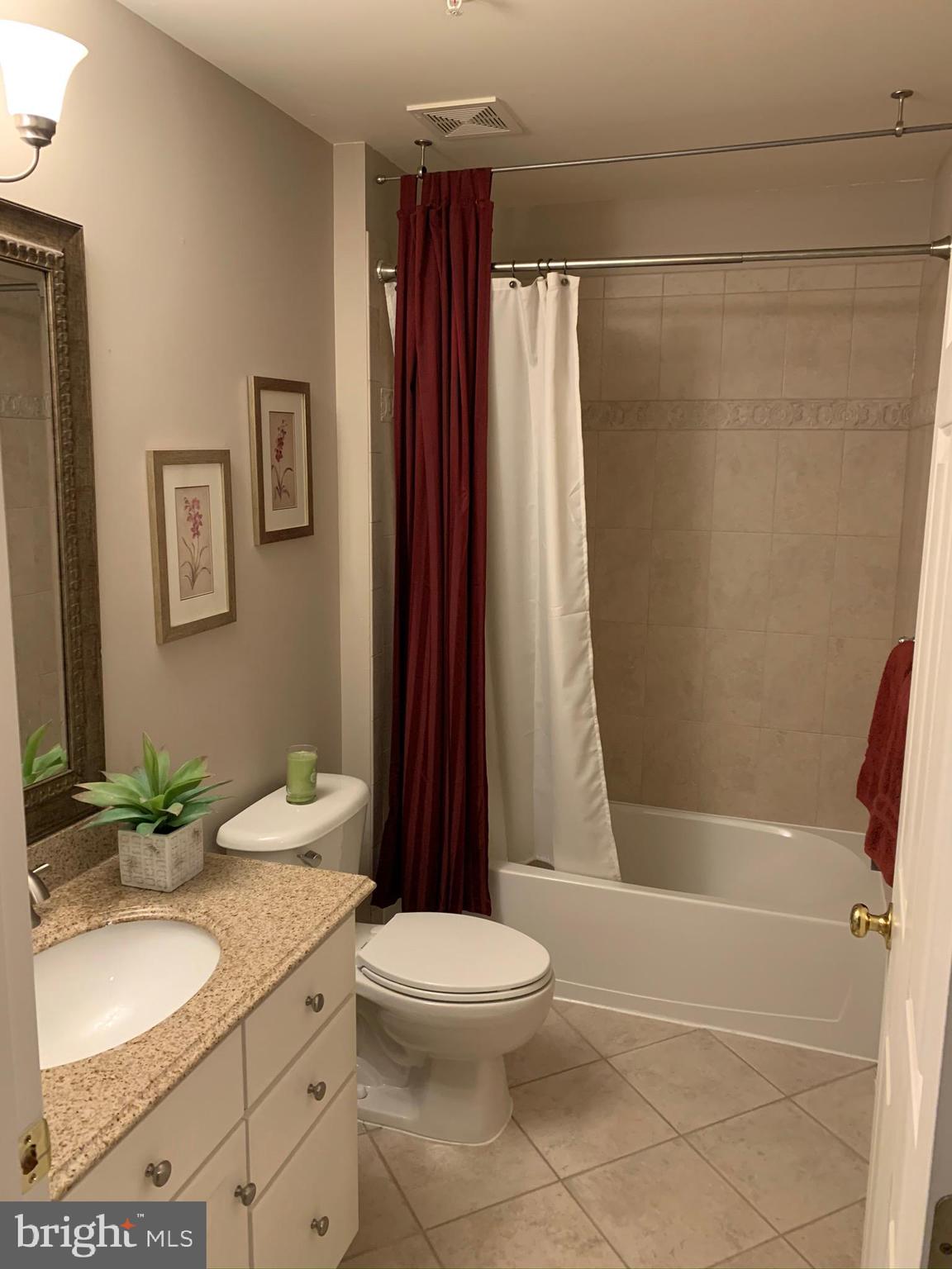 VILLAGES OF URBANA - Residential Lease