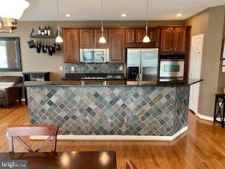 VILLAGES OF URBANA - Residential Lease