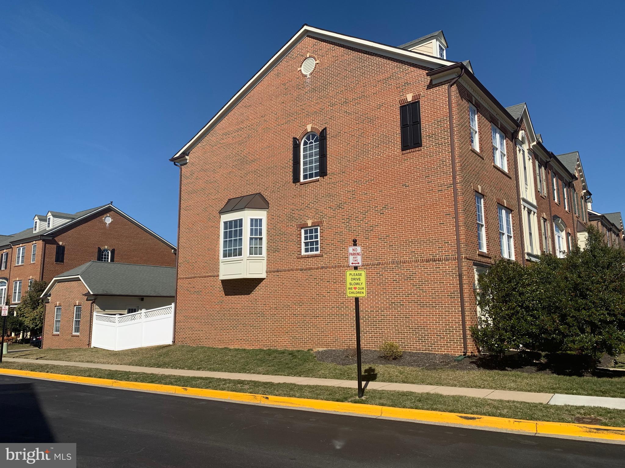 VILLAGES OF URBANA - Residential Lease