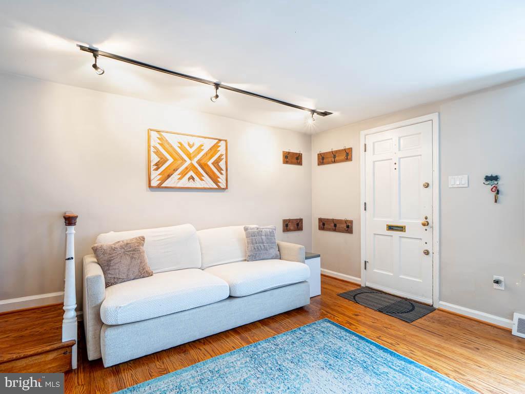 SOCIETY HILL - Residential