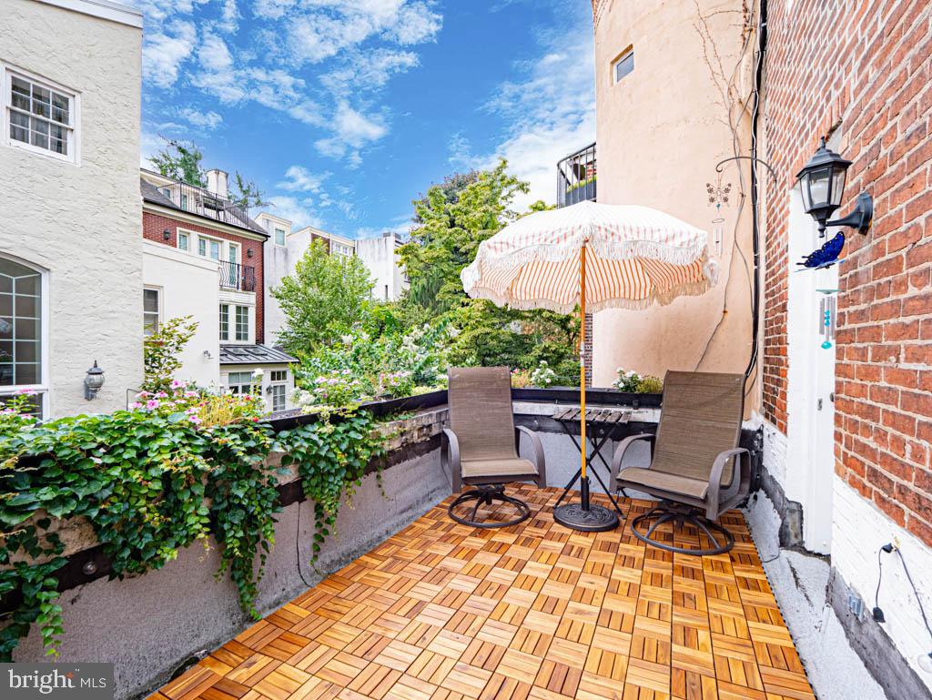 SOCIETY HILL - Residential