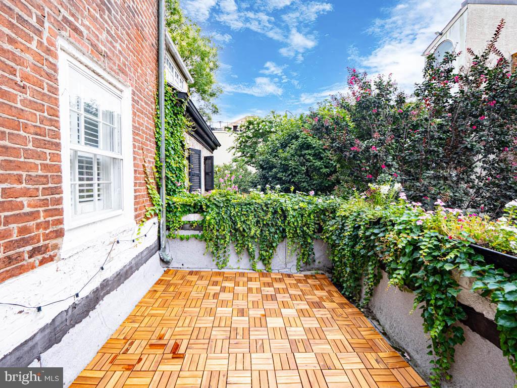 SOCIETY HILL - Residential