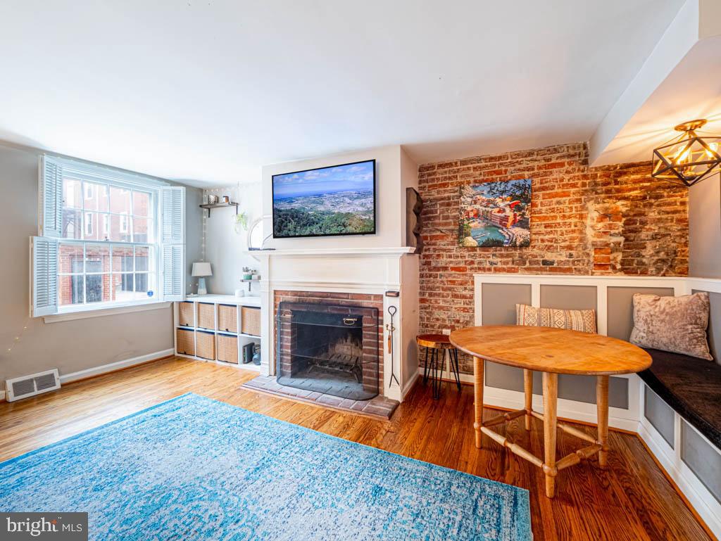 SOCIETY HILL - Residential