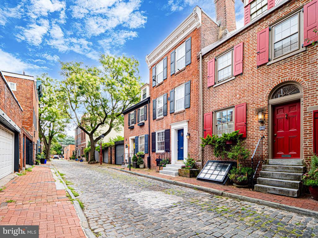 SOCIETY HILL - Residential