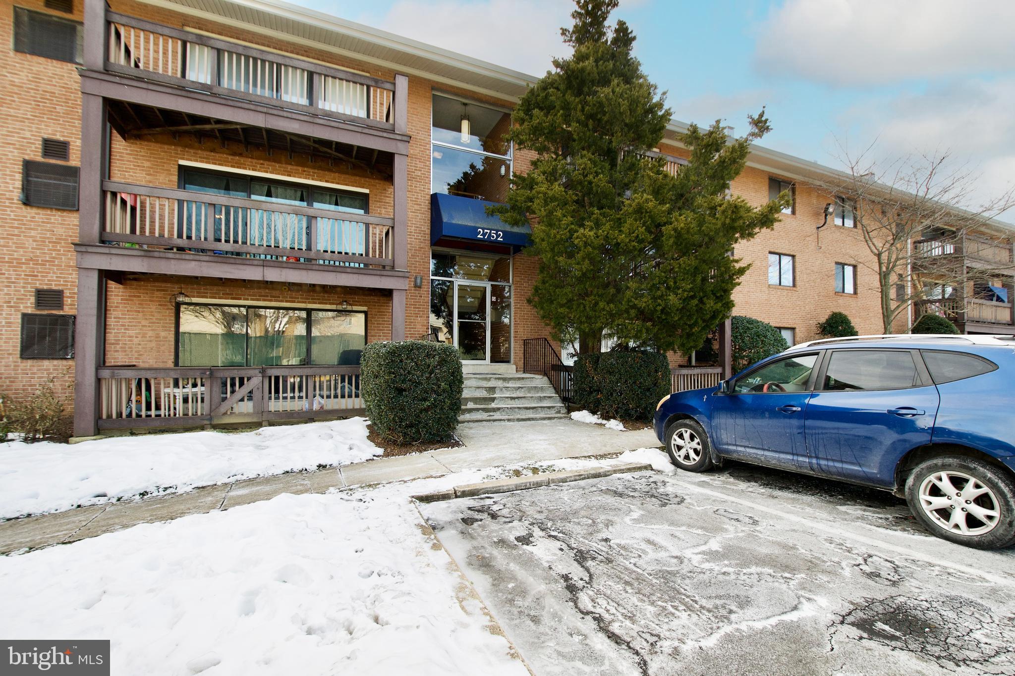 FALLS CHURCH GARDENS - Residential Lease