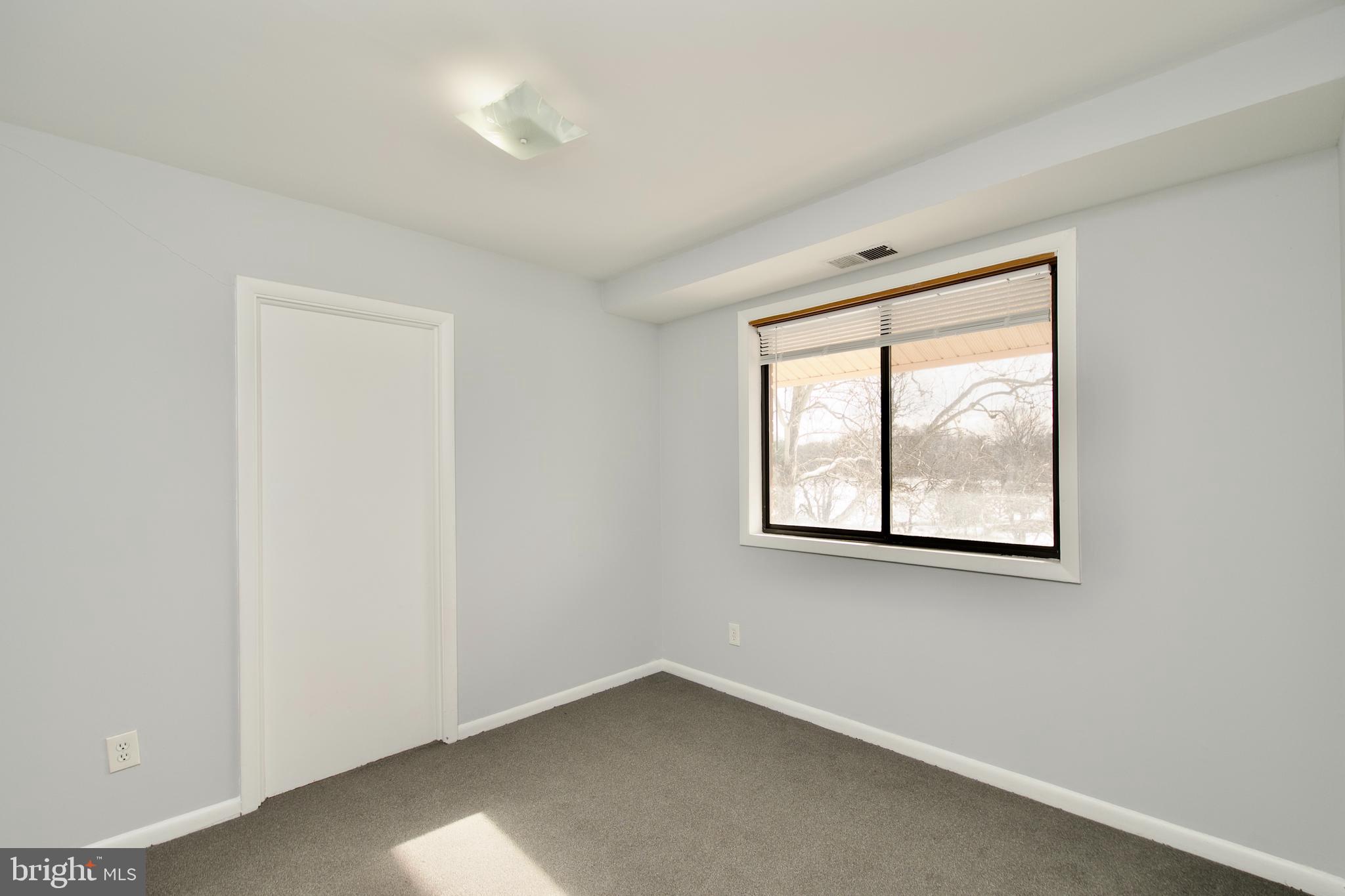 FALLS CHURCH GARDENS - Residential Lease