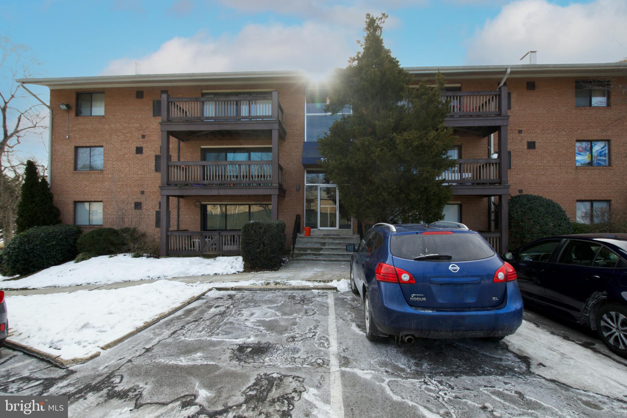 FALLS CHURCH GARDENS - Residential Lease