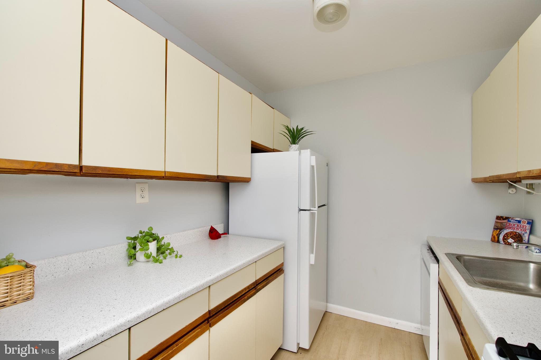 FALLS CHURCH GARDENS - Residential Lease