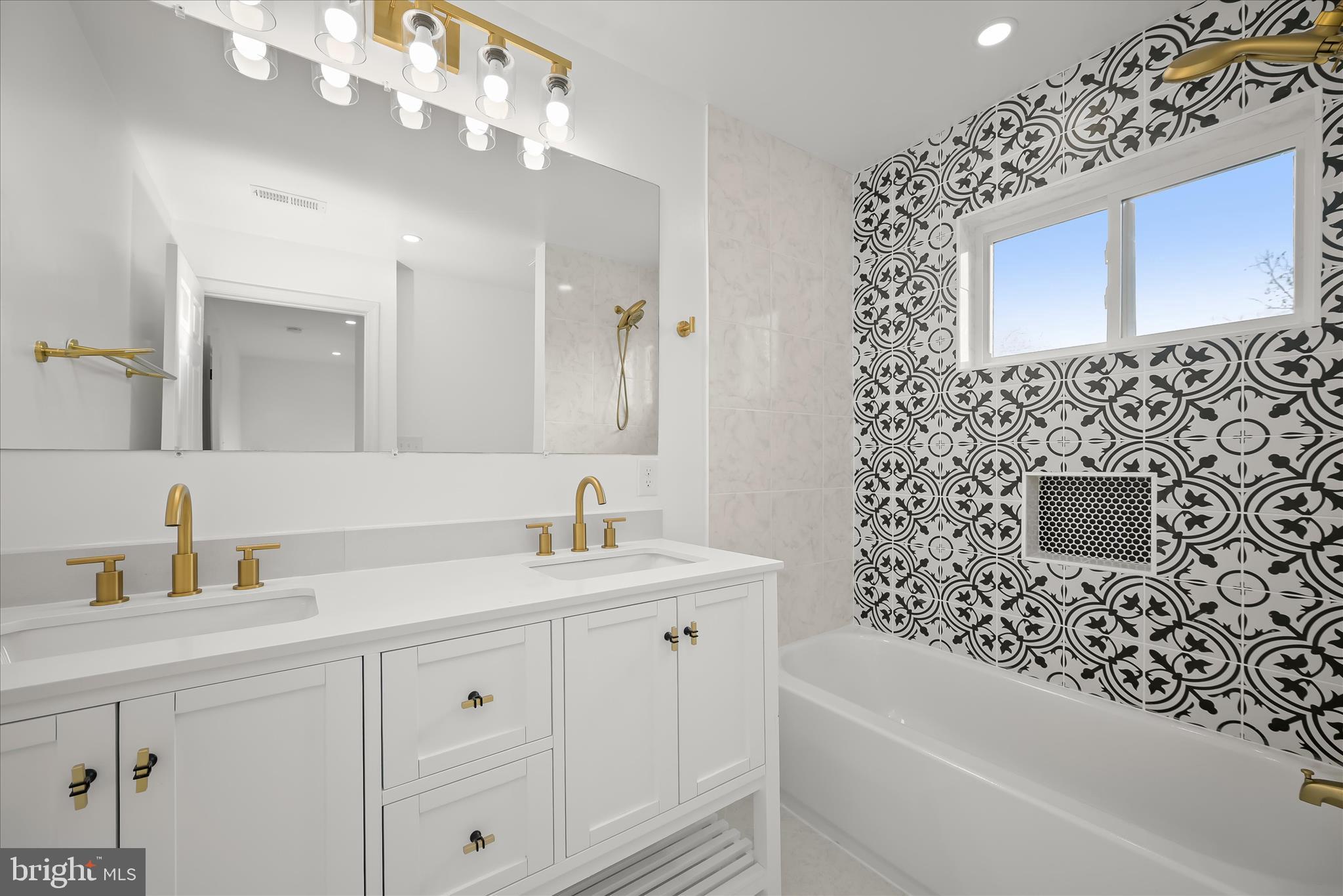 UNIVERSITY PARK - Residential