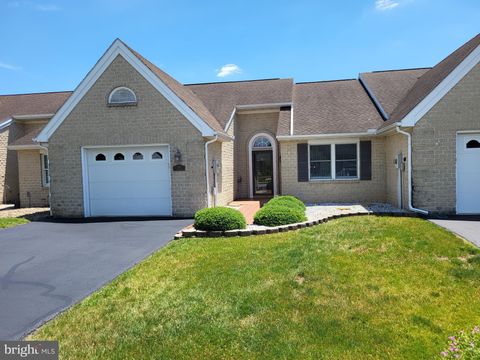 Townhouse For Sale - 59 Sanibel Lane<br/> CHAMBERSBURG, PA 17201