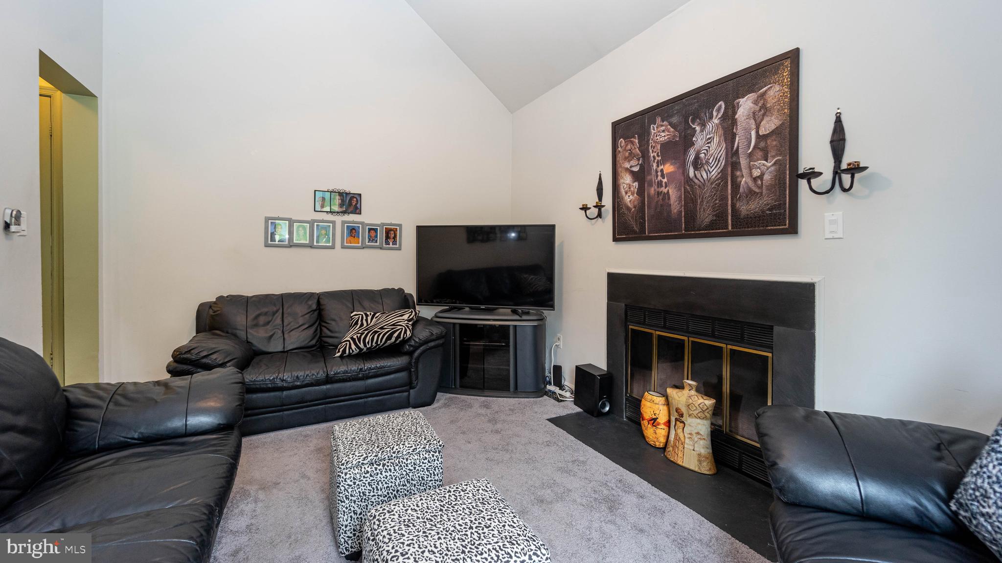 CARRIAGE HILL - Residential