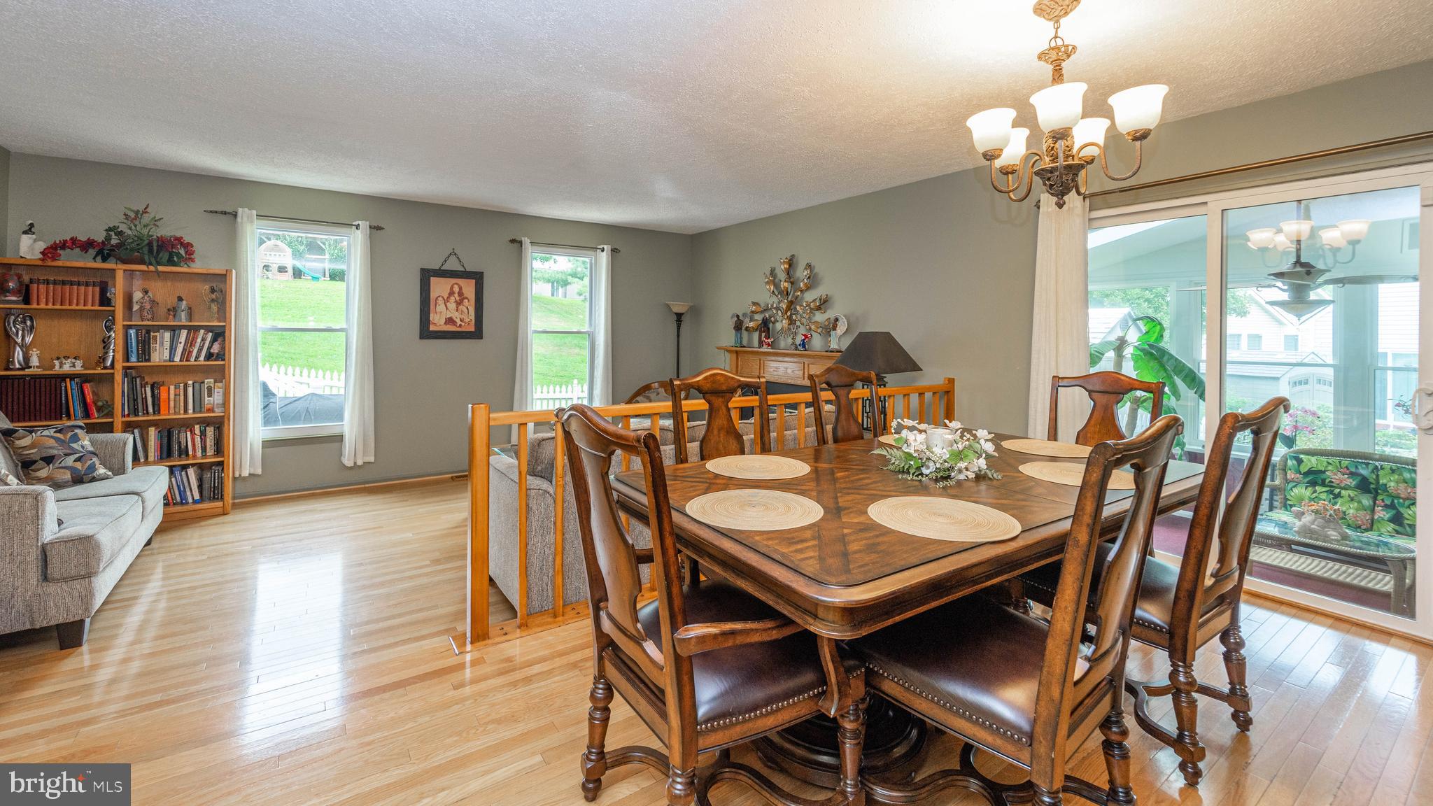 CARRIAGE HILL - Residential