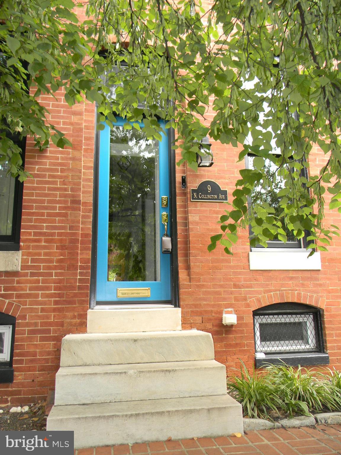 LIVE THE DREAM BUTCHERS HILL! THIS COZY HOME IS FOR LEASE FEATURING 2 BEDROOMS, 1.5 BATHS AND AN AWESOME BACKYARD FOR OUTDOOR LIVING. LOCATED ON THE BEST BLOCK IN THE NEIGHBORHOOD WITH EASY ACCESS TO JOHNS HOPKINS HOSPITAL, PATTERSON PARK, FELLS POINT, AND CANTON. THIS ADORABLE HOME FEATURES AN UPDATED KITCHEN & BATHS, ORIGINAL HARDWOOD FLOORS, DECK, AND FENCED IN REAR YARD. MAKE YOUR APPT TODAY!