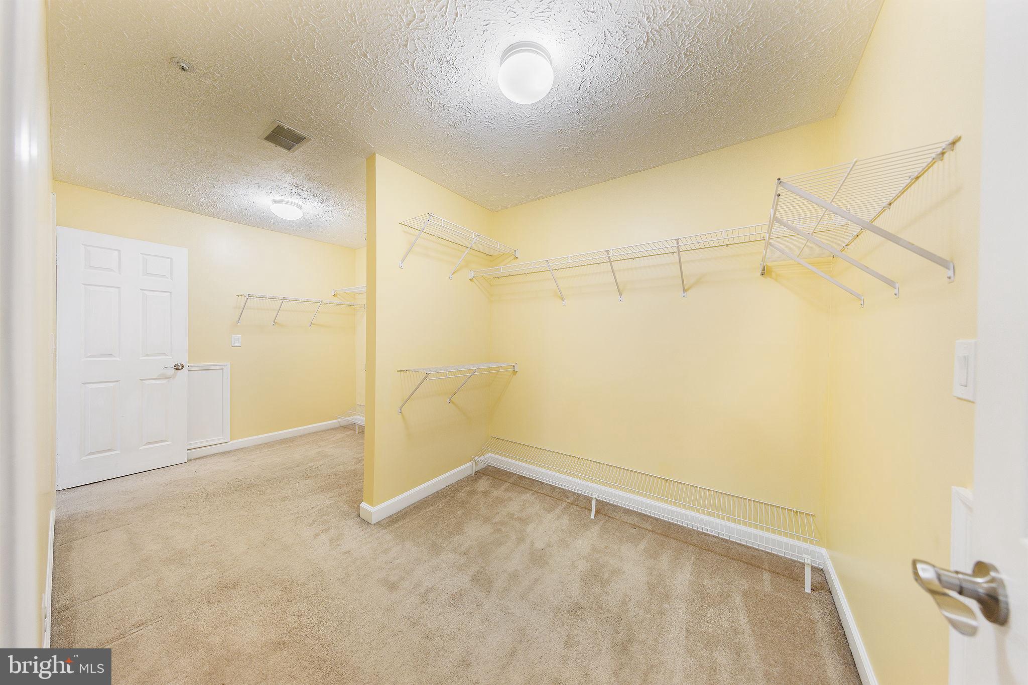 ARAGONA VILLAGE - Residential