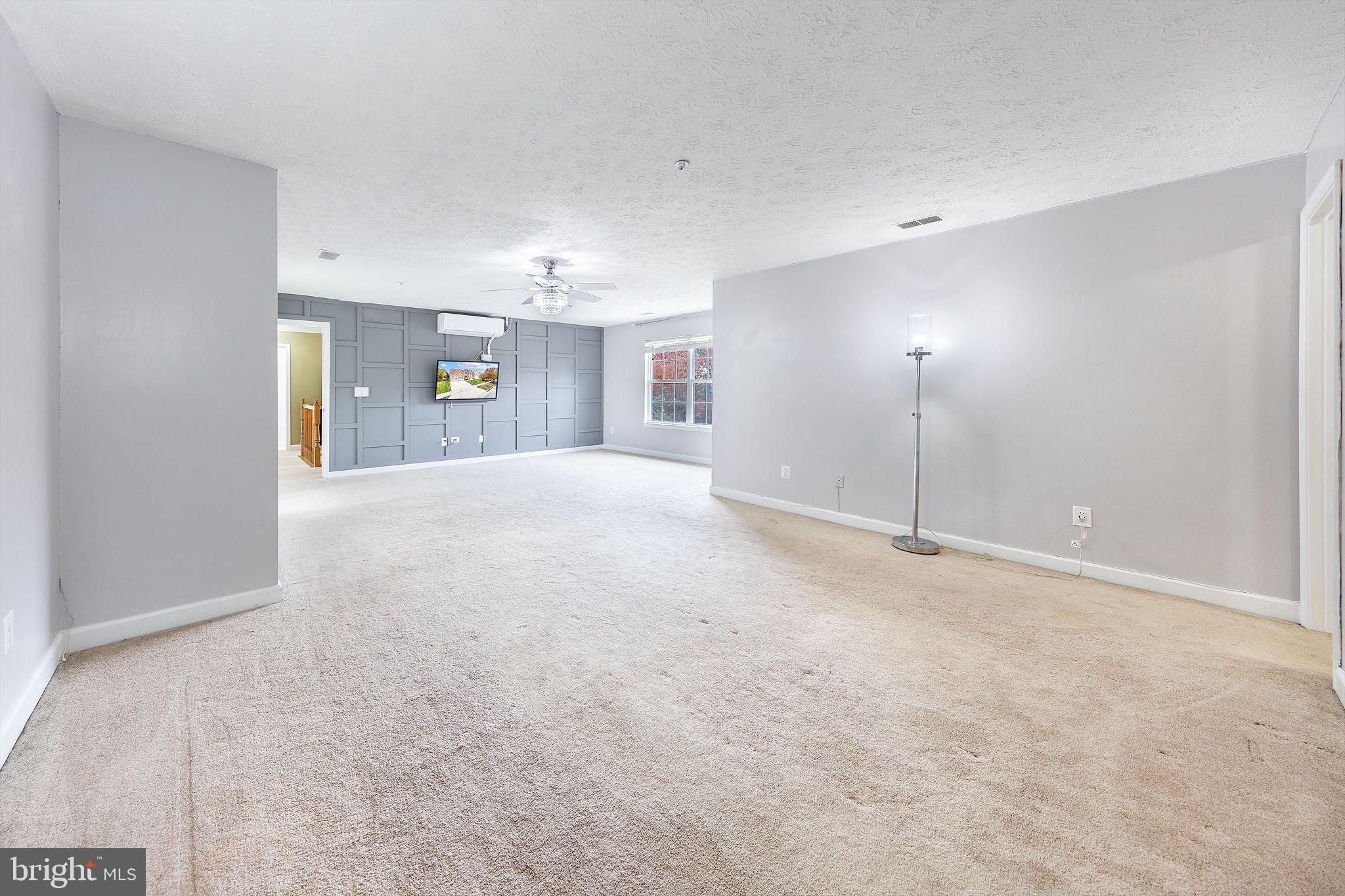 ARAGONA VILLAGE - Residential