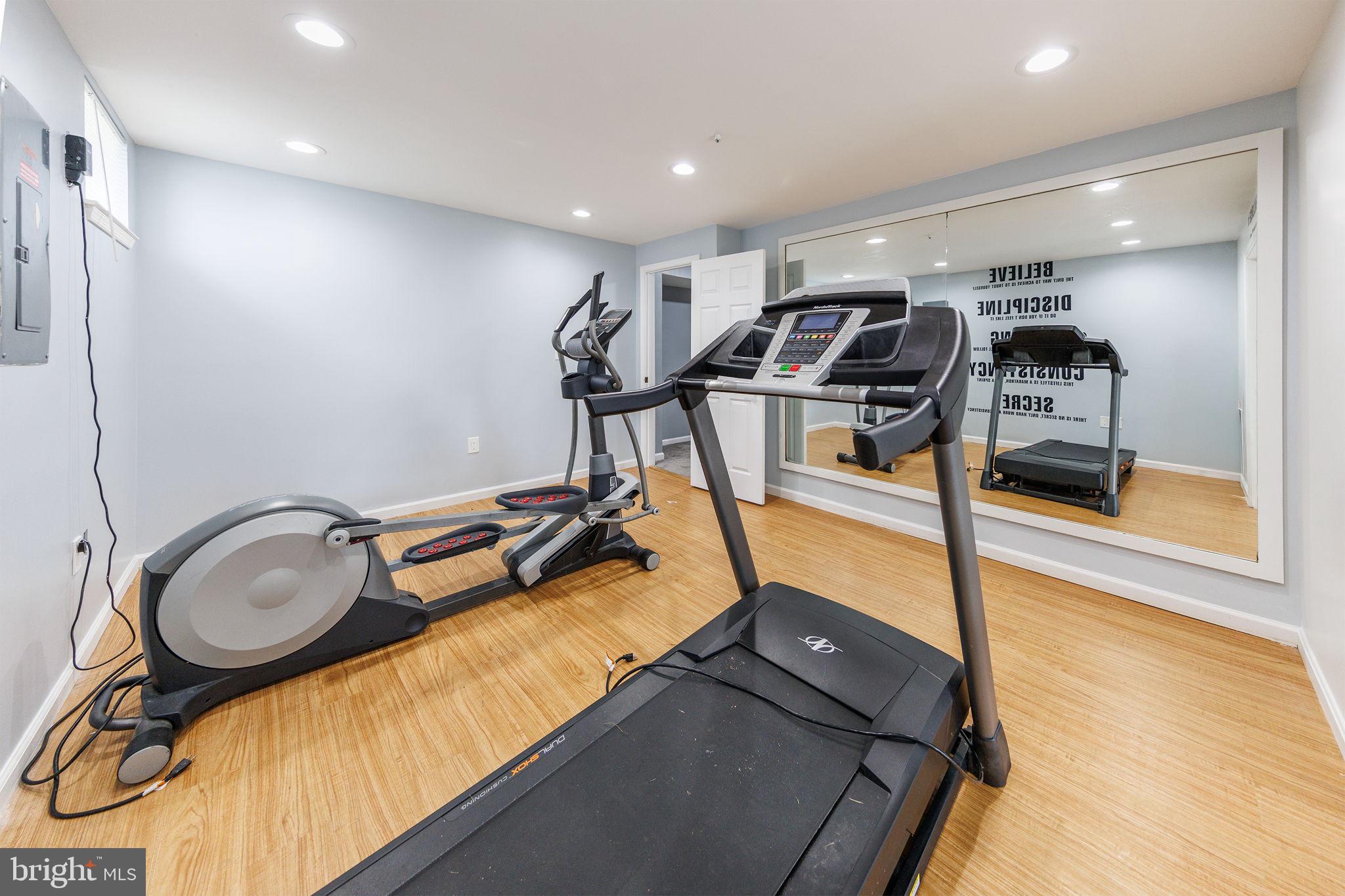 ARAGONA VILLAGE - Residential